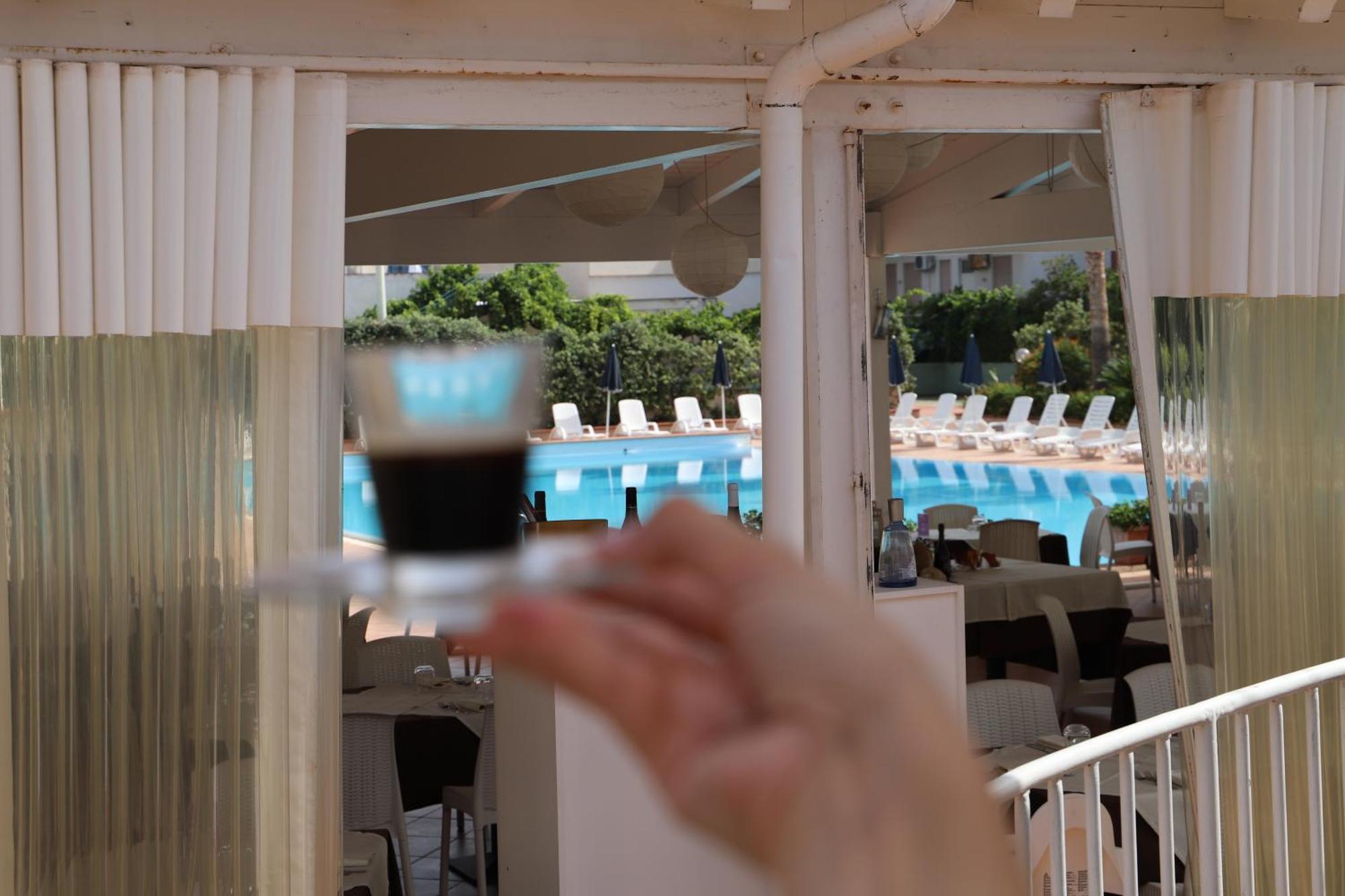 Hotel La Cicala Brolo Zewnętrze zdjęcie